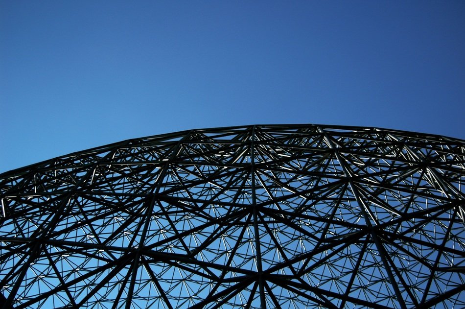 modern construction of a museum in montreal