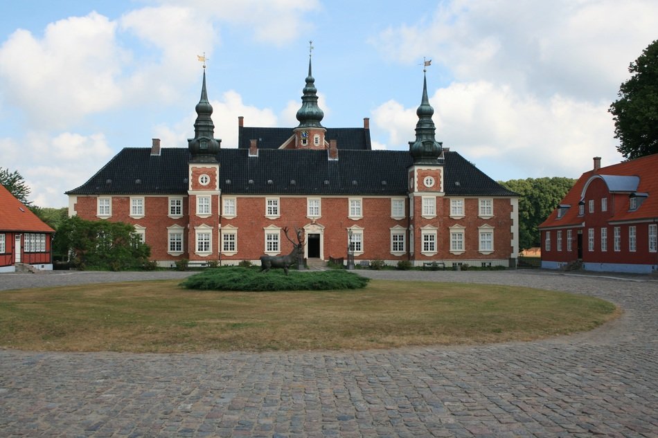 slot old historic