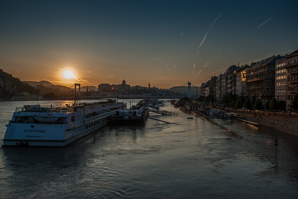 flood budapest hungary
