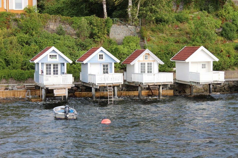 houses on a lake bank in Oslo