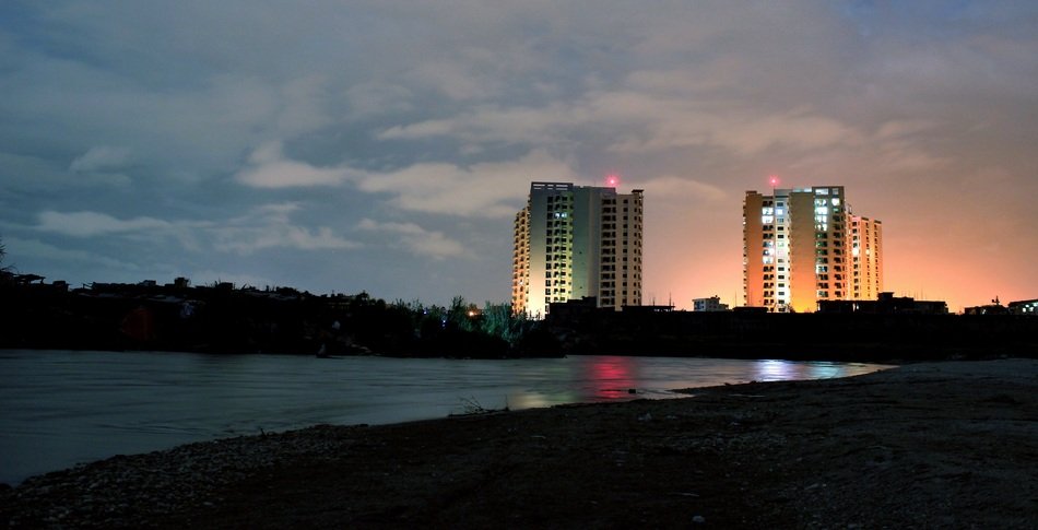 Night Photography of the urban buildings