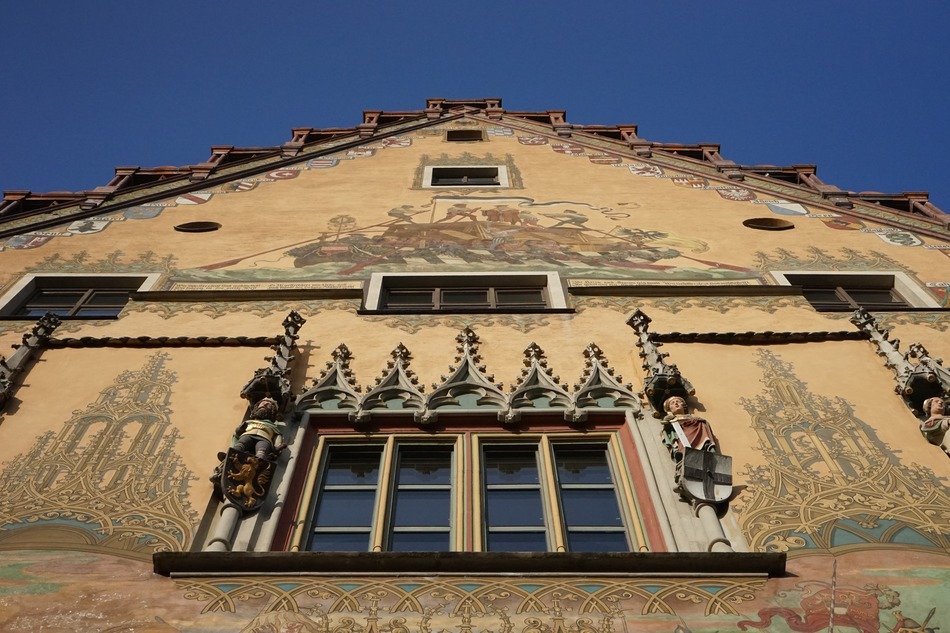 frescoes on the facade in Ulm