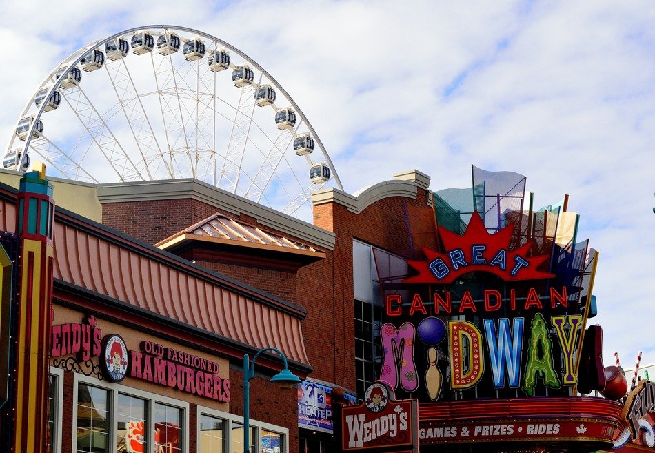 ferry wheel in amusement park in Clifton hill
