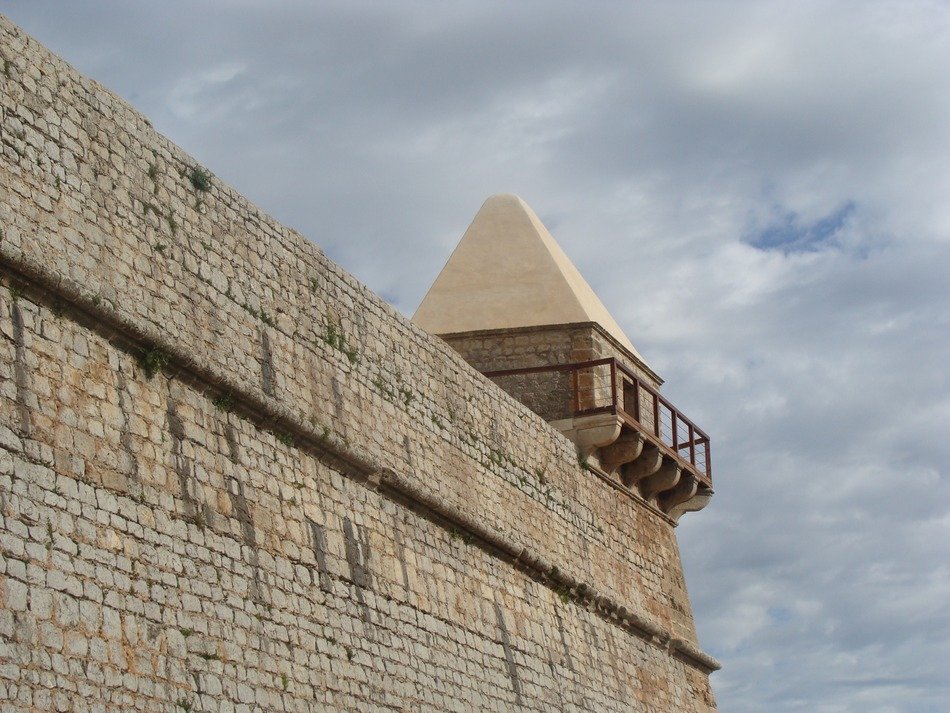 Tower and wall of villa franch