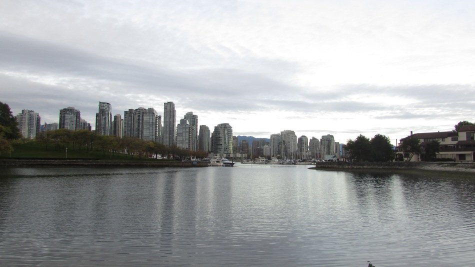 city ​​lake in van coover