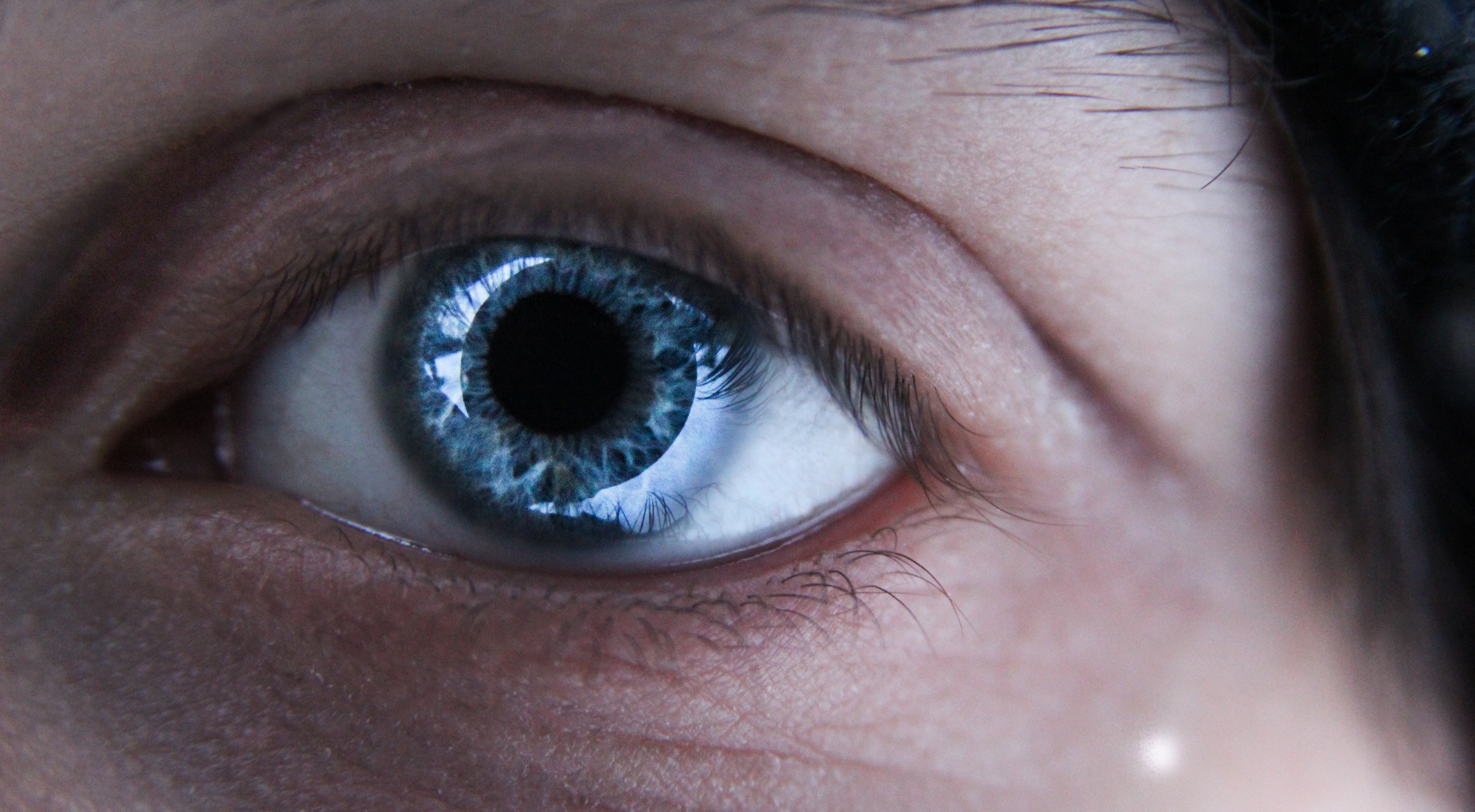 Resolution: 5184x2856, File size: 3Mb, blue eye of man picture with tags: b...