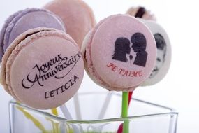 Round Pink macaroon personalise pastry