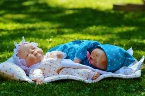 babies two sleep