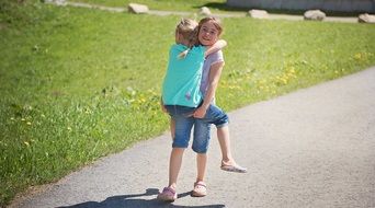 children hugging