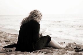 read book girl in the beach