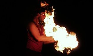 fire show man