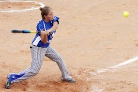 women playing softball
