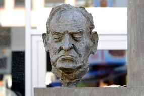 stone sculpture of the head
