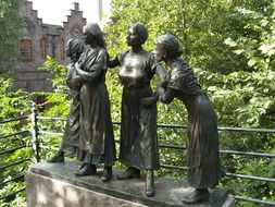 Sculpture of women in Norway