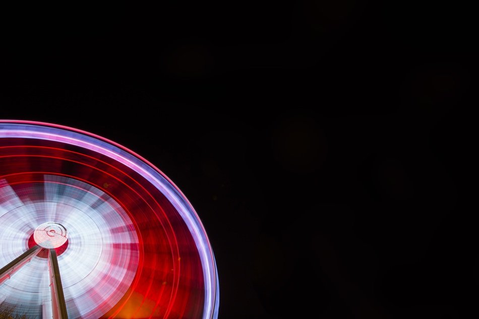 ferris wheel in motion