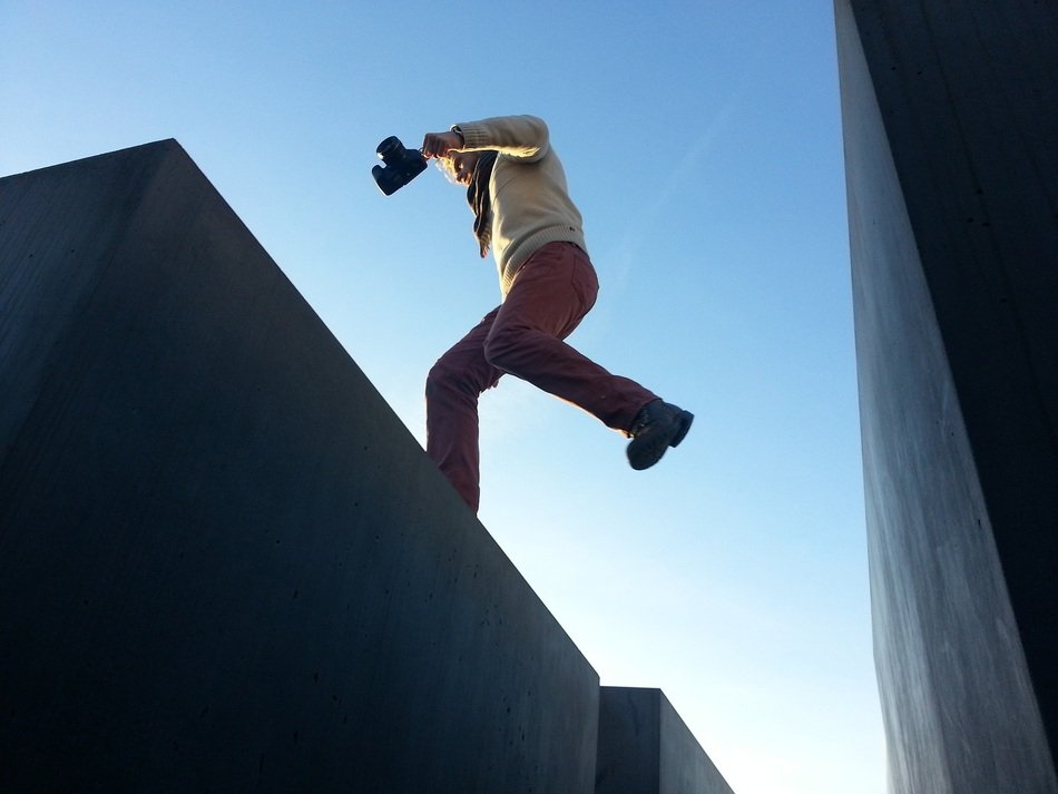 jump leap photographer