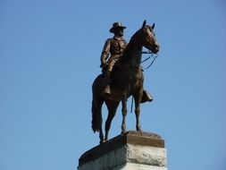 statue in lincoln park