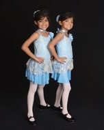 twin girls dancers