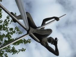 viewfinder man iron statue