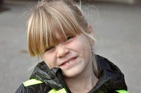 girl with a grimace on her face