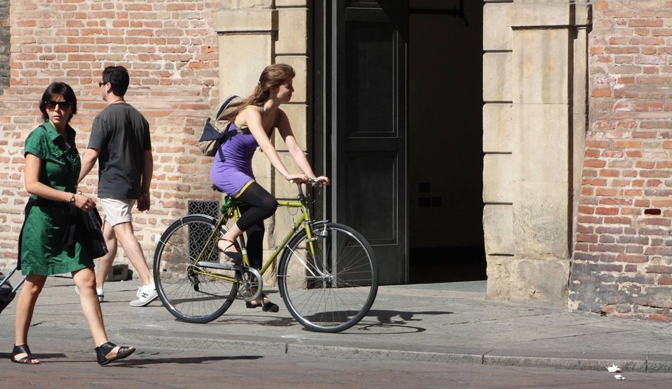 bike girl and passers