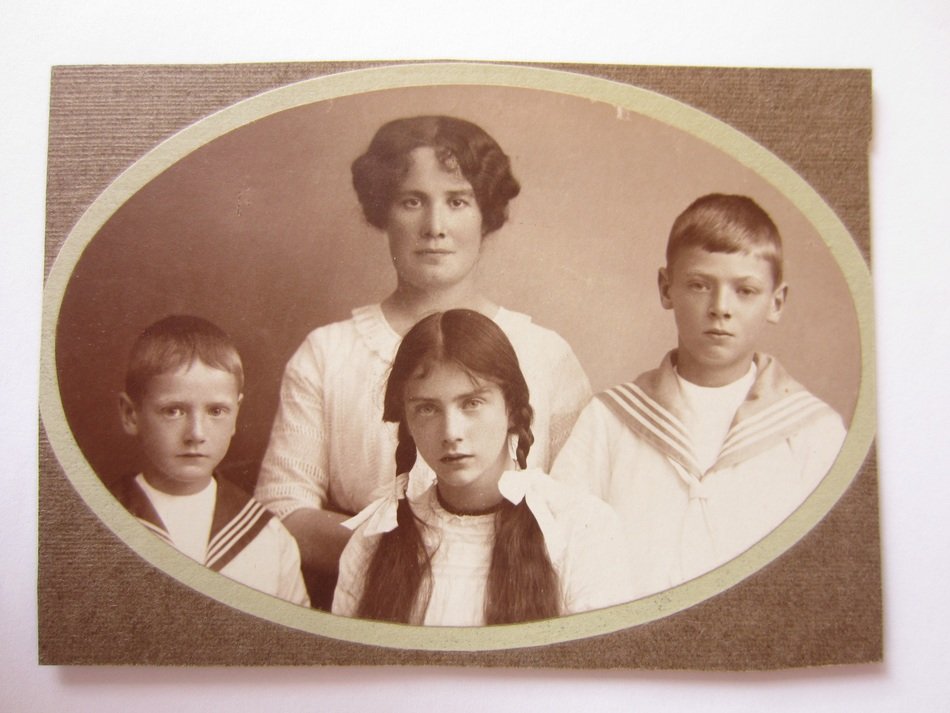 retro photo of mother with children