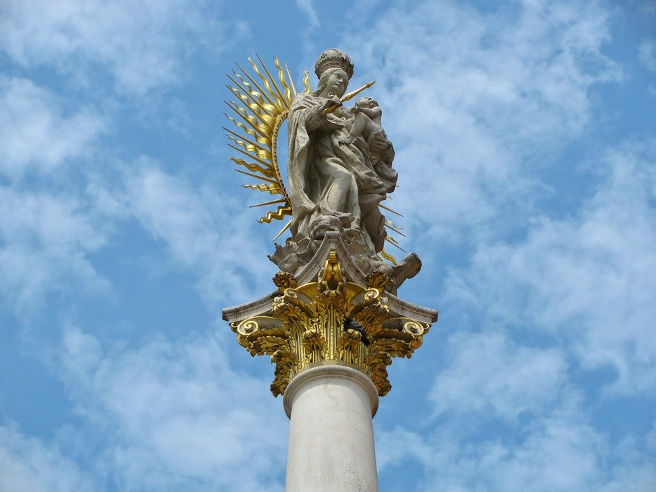 Picture of Jesus column