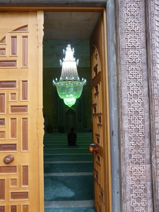 open door to the mosque