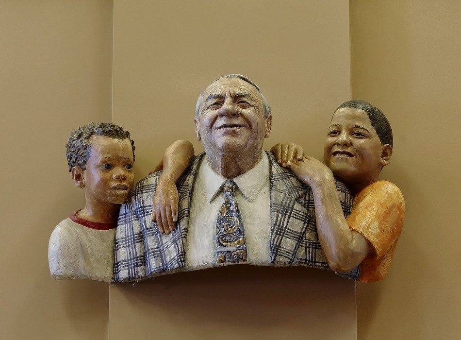 Sculpture for homage to maedicare and medicaid