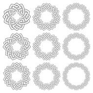 Nine circular decorative elements with stripes braiding N4