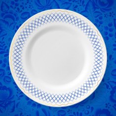 Beautyful blue russian porcelain decorative plate with traditional pattern