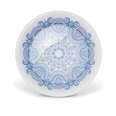 Christmas decorative plate with circular lace pattern