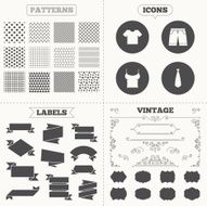 Clothes signs T-shirt and pants with shorts N32