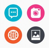 Social media icons Chat speech bubble and Globe N6