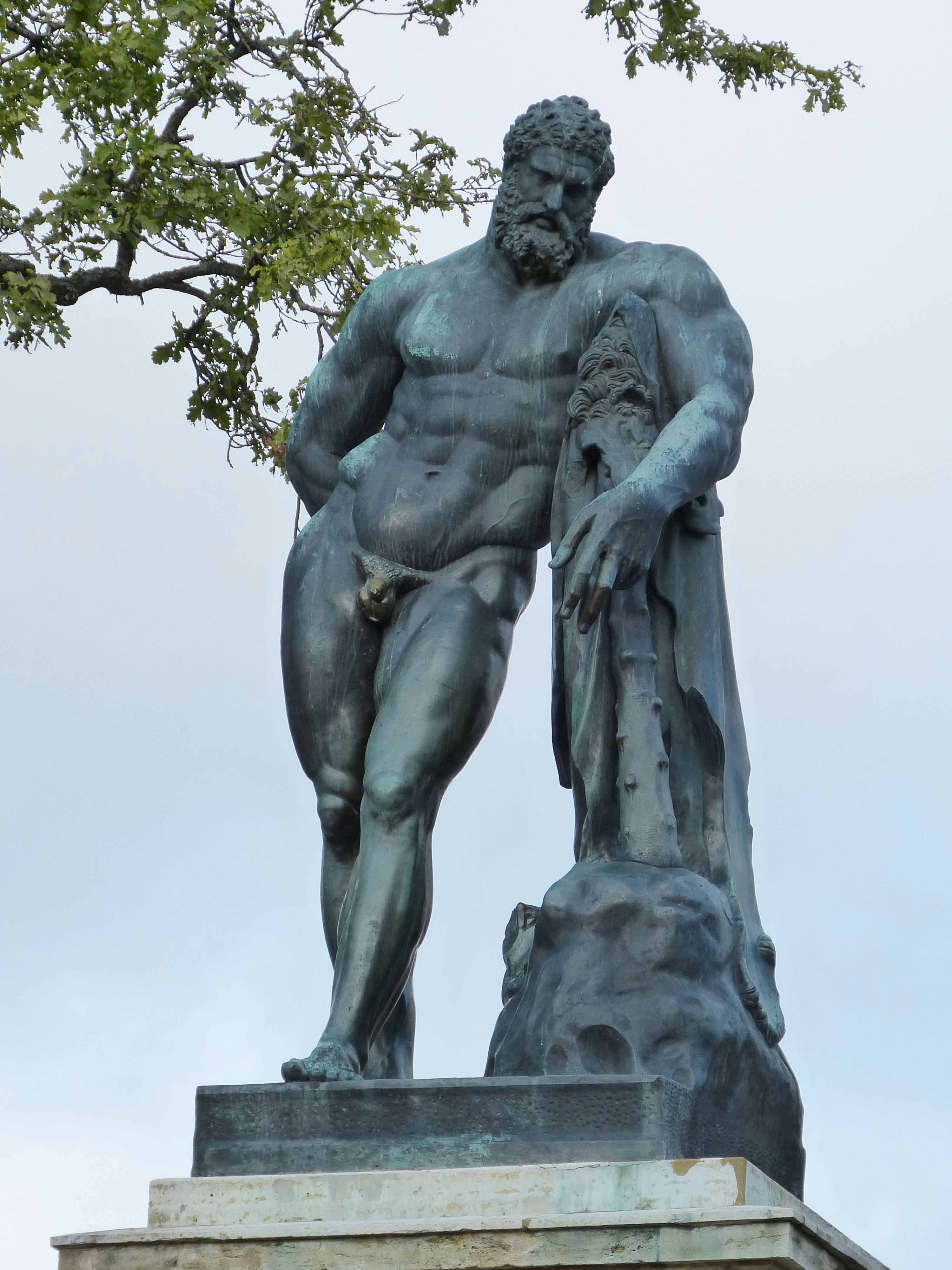 Sculpture of Hercules in Russia free image download