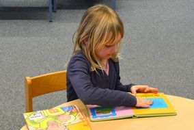 girl in the library