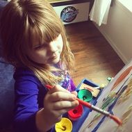 girl painting