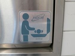 mom and baby symbol