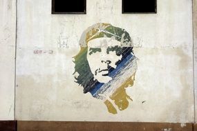 portrait of che guevara on the wall