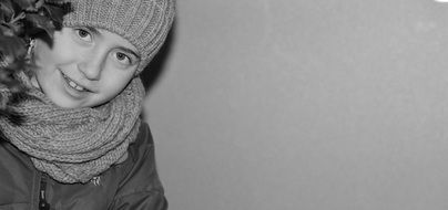 child girl face black and white photo