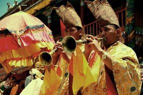 tibet trumpet, ladakh india