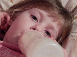 Photo of eating girl
