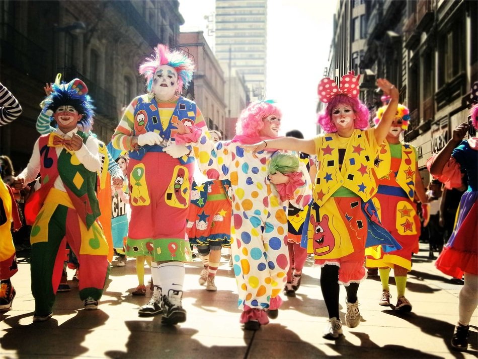 Clowns on the parade