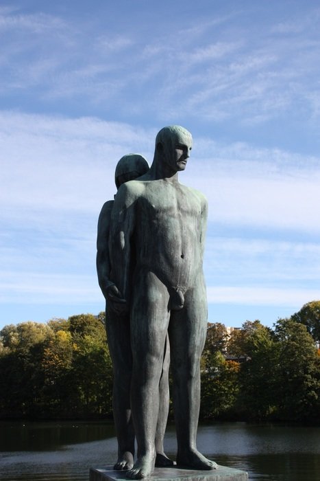 statue man art oslo