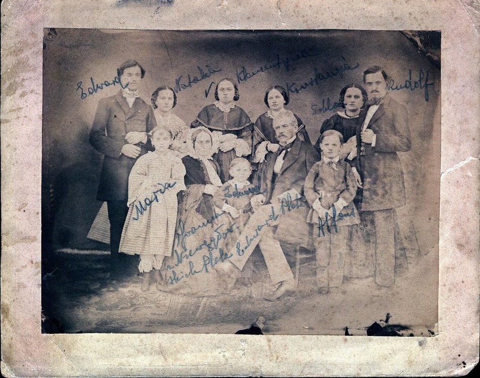 Old portrait of the family