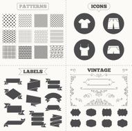 Clothes signs T-shirt and pants with shorts N33