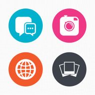 Social media icons Chat speech bubble and Globe N7