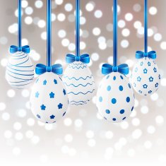 Easter eggs on shiny background N5