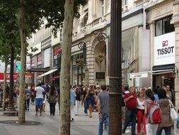 people at champs-Ã©lysÃ©es, france, paris