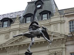 statue piccadilly circus